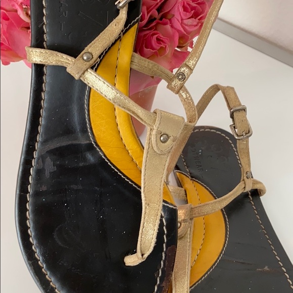 🍋Cute Matte Gold Leather Sandals - Picture 2 of 10